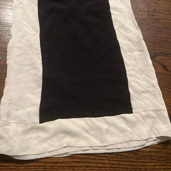 J. CREW 100% Silk Sleeveless Colorblock Shell Blouse in Cream and Black Size 0 - Picture 6 of 6